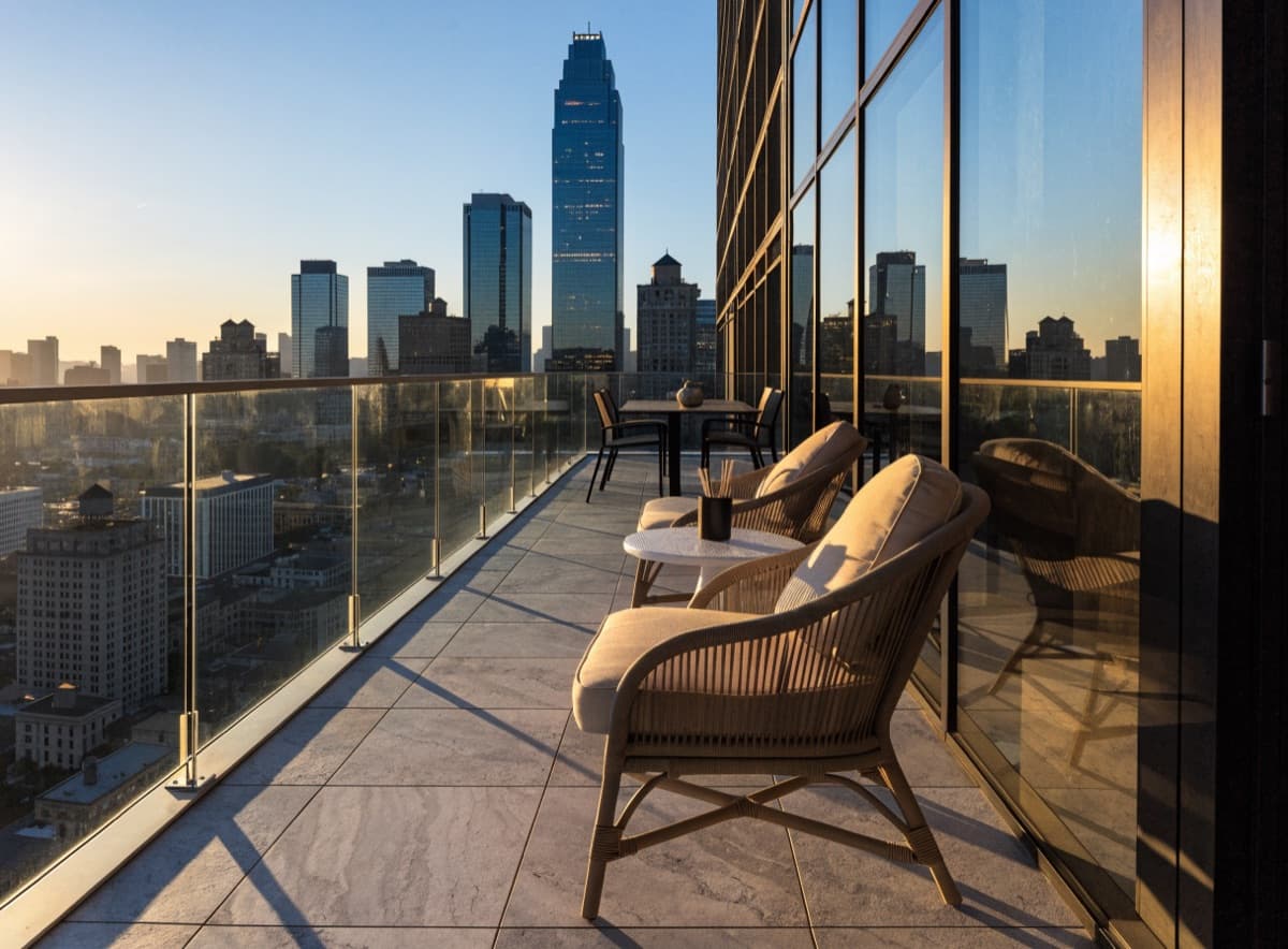 Skyline 1-Bed, 18th Floor, Harbour View